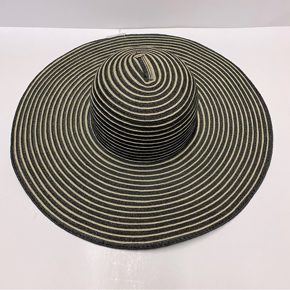 Charming Charlie Black Gold Metallic Large Straw Beach Sun Hat NWT